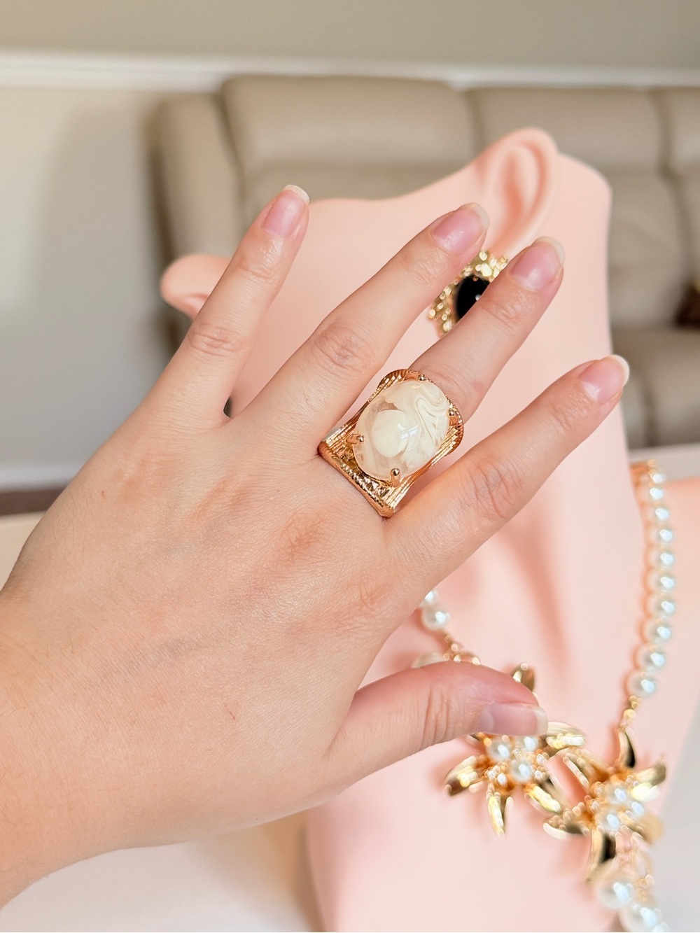 Gold-Tone Carved Cream Cameo Statement Ring - Picture 3 of 11